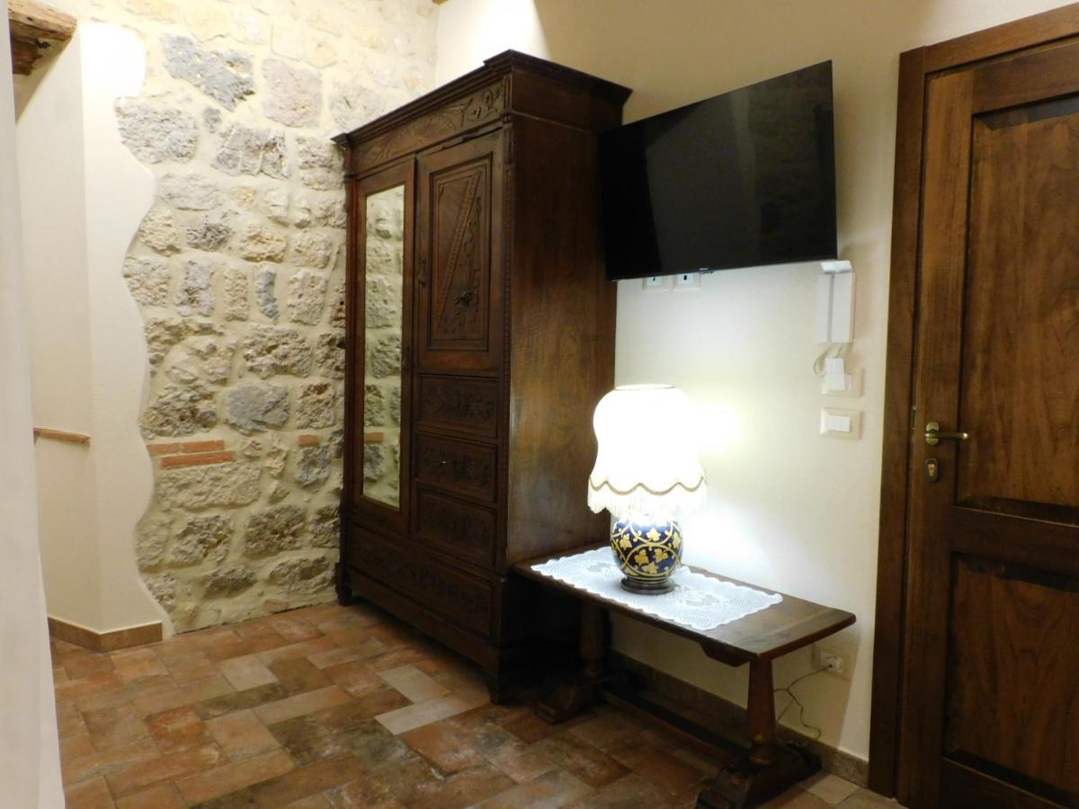 Sognare Nel Castello Hotel Monteriggioni Exterior foto