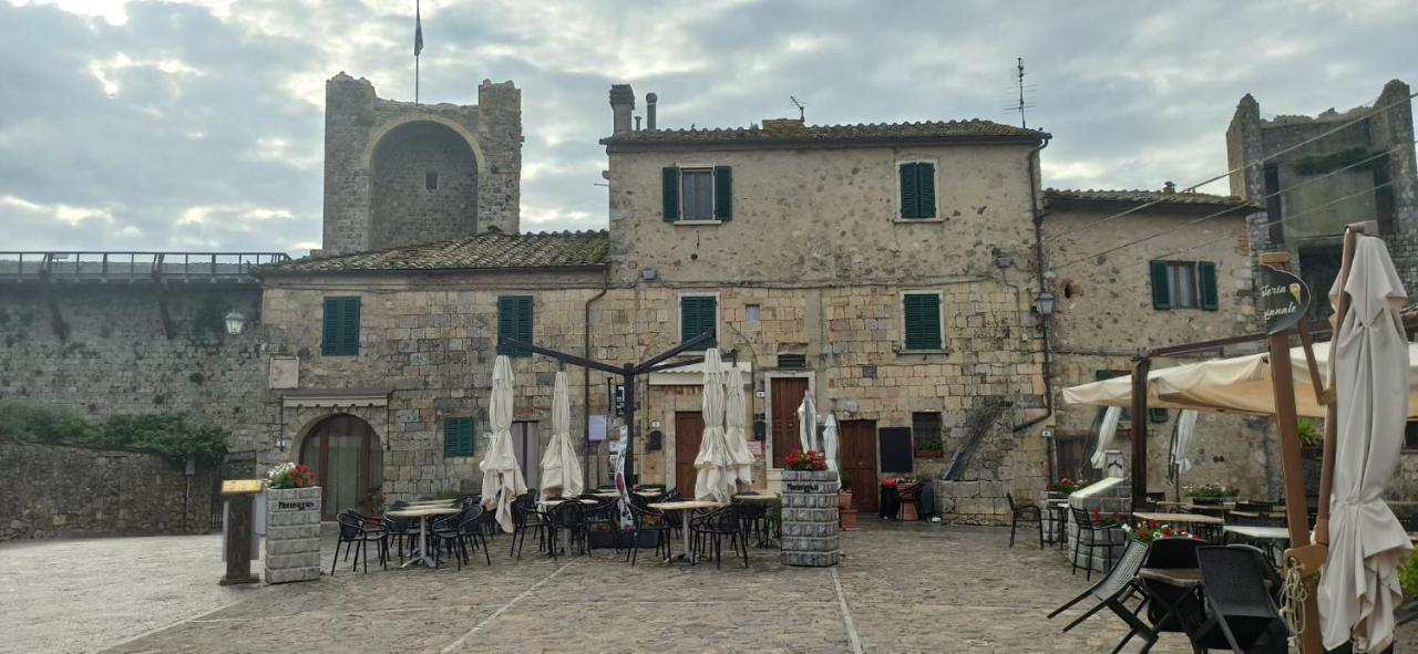 Sognare Nel Castello Hotel Monteriggioni Exterior foto